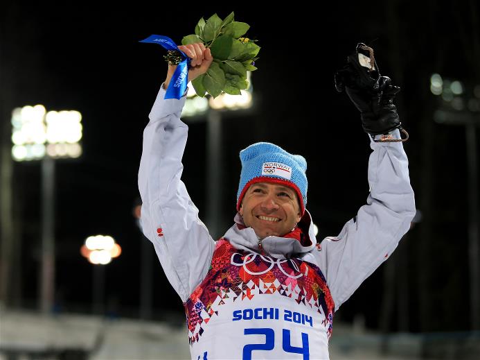 Норвежский биатлонист Уле Эйнар Бьорндален взял золото в спринте