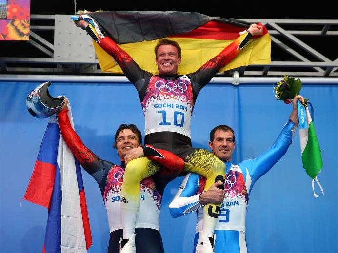 Немецкий саночник Феликс Лох сохранил титул Олимпийского чемпиона