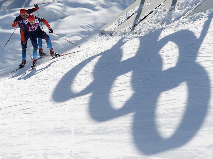 Мужская сборная России выиграла серебро в эстафетной гонке на лыжах