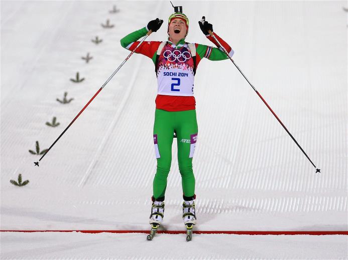 Биатлонистка из Белоруссии Дарья Домрачева взяла третье золото Олимпиады в Сочи