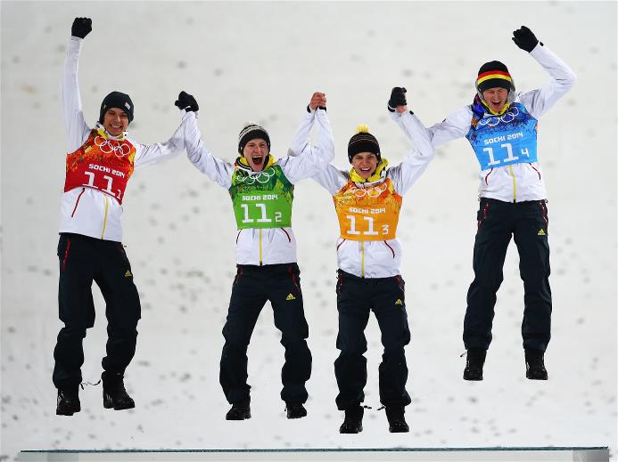 Сборная Германии завоевала золотую медаль Олимпиады в прыжках с трамплина