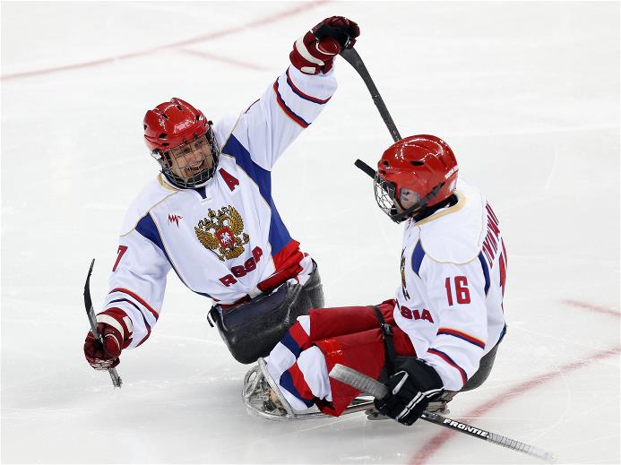 Россия вышла в полуфинал, обыграв американцев со счетом 2:1